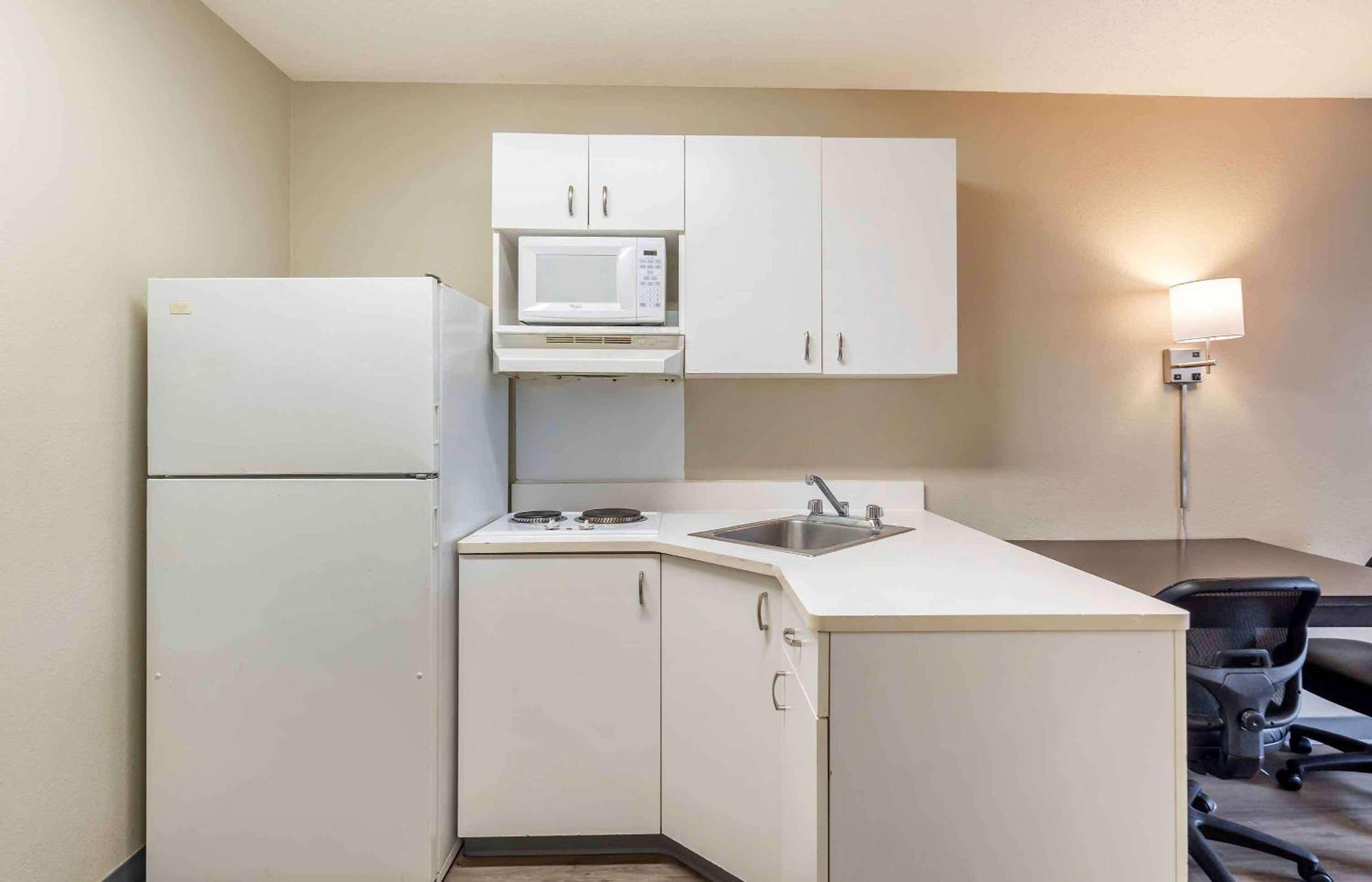 Extended Stay America Suites - Chicago - Woodfield Mall Schaumburg Exterior photo